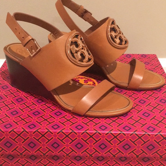 tan tory burch wedges
